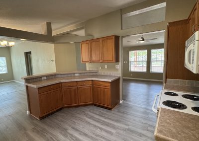 Kitchen / Dining area
