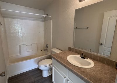 hog canyon rental guest bathroom